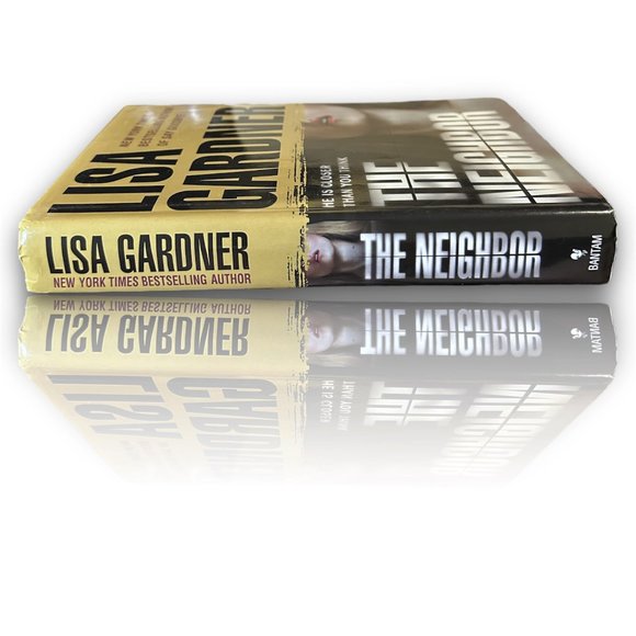 ⚡️3/$24⚡️ The Neighbor [Hardcover] Lisa Gardner Book - Picture 2 of 3